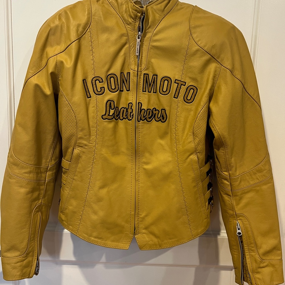 Icon Moto Leathers Bomb Shell Tan/Gold Motorcycle Jacket Sz M removable lining!,